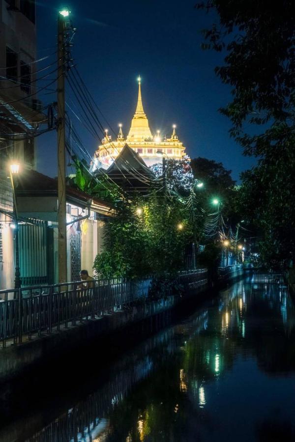 Non house hostel Bangkok Buitenkant foto