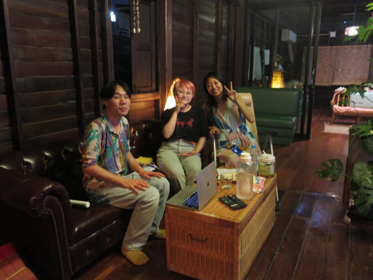 Non house hostel Bangkok Buitenkant foto